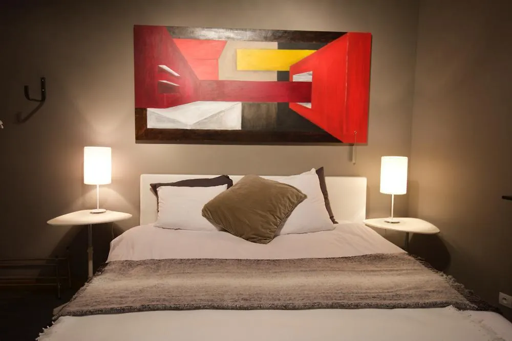 Dirk Suites Antwerp Apartment