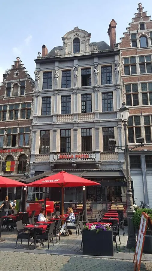 Dirk Suites Antwerp